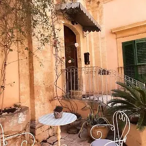 Sud Palazzo Rau Della Ferla Affittacamere Noto
